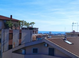 8555 - Via Rosso di San Secondo, elegante 6 vani, garage