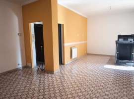 8657 - Scogliera, residenziale conveniente 4 vani, p.auto liberi